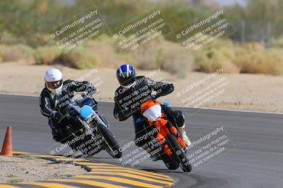 media/Oct-08-2022-SoCal Trackdays (Sat) [[1fc3beec89]]/Turn 10 (945am)/